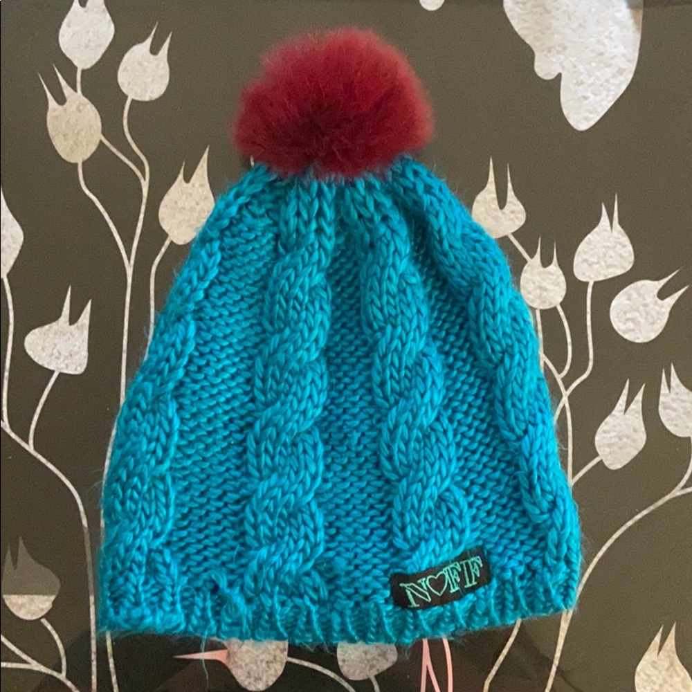 COPY - Neff Pom Pom beanie